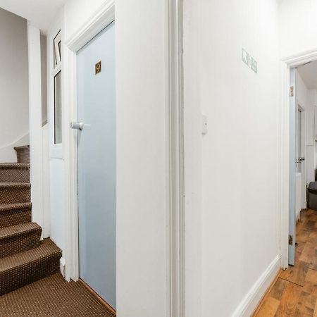 Upton Park Bedrooms 25 Min To Central Лондон Экстерьер фото