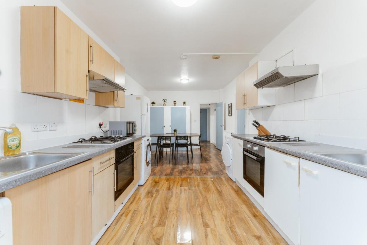 Upton Park Bedrooms 25 Min To Central Лондон Экстерьер фото