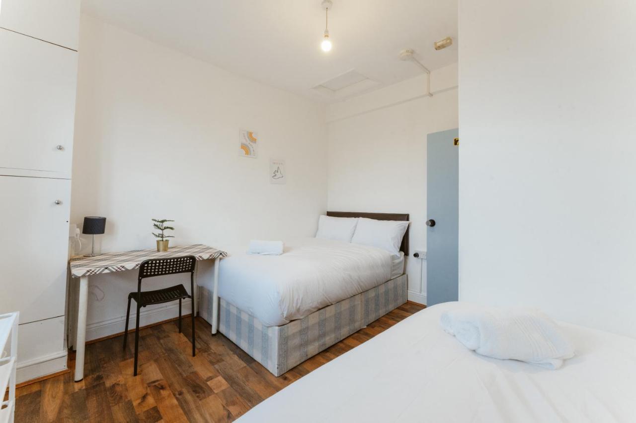 Upton Park Bedrooms 25 Min To Central Лондон Экстерьер фото